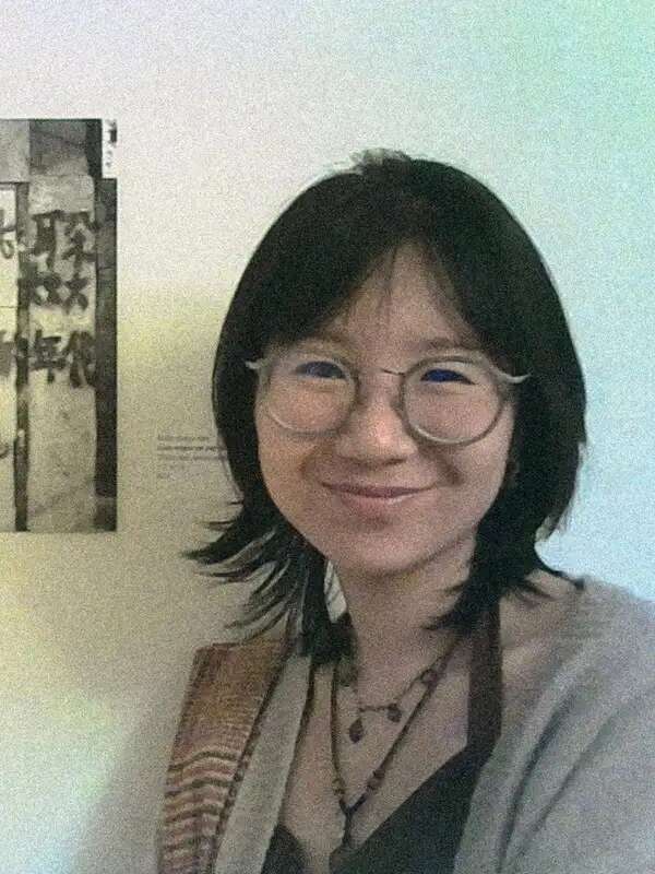 Xinyu Headshot 